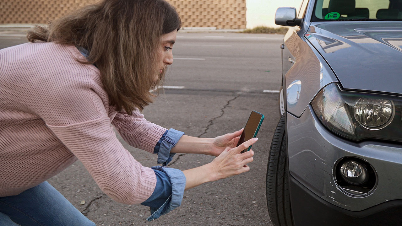 stluczka wypadek na parkingu